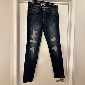 NWOT KanCan Distressed Dark Skinny Jeans 28